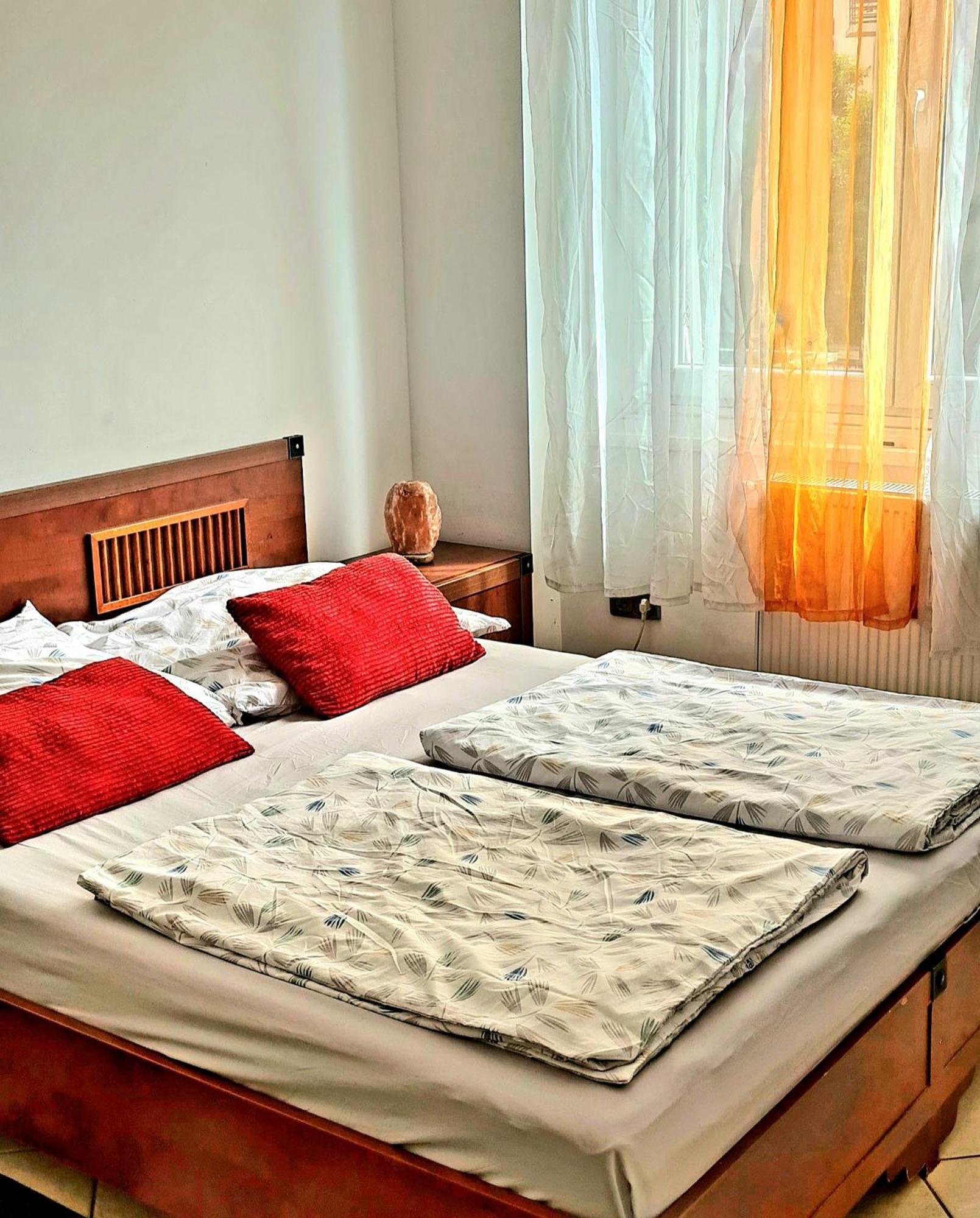Buda Life Apartment Boedapest Buitenkant foto