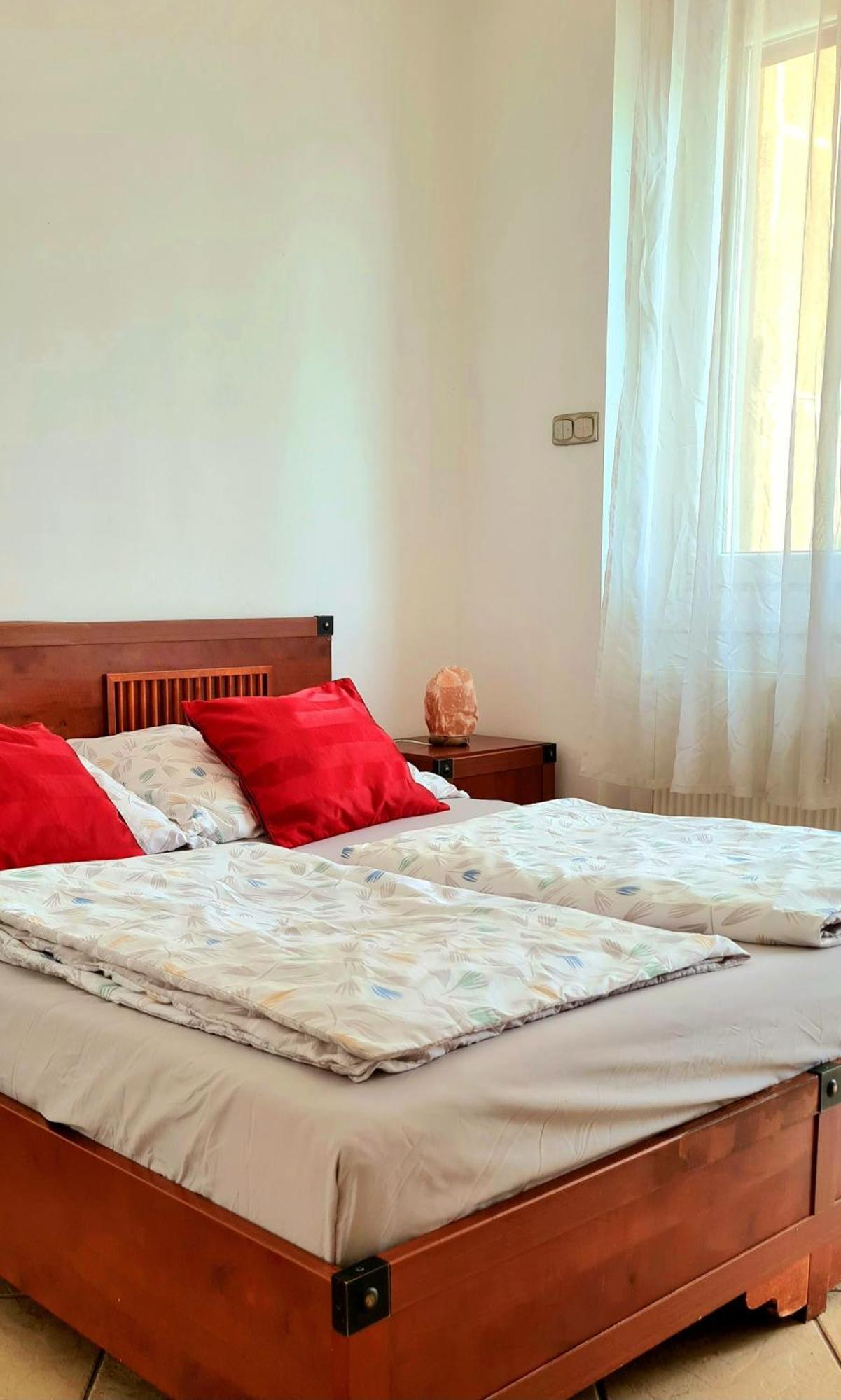 Buda Life Apartment Boedapest Buitenkant foto
